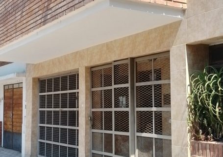 ALQUILER O VENTA: Uruguay 3249 Piso 2 con cochera