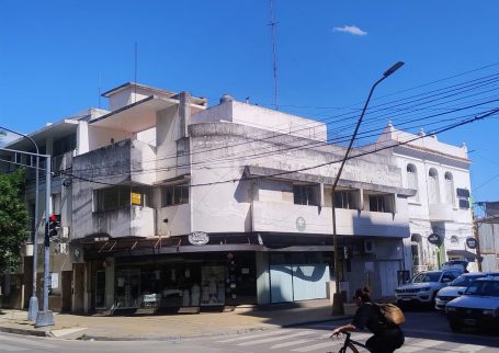 Boulevard y Alvear Casa en Planta Alta con garage