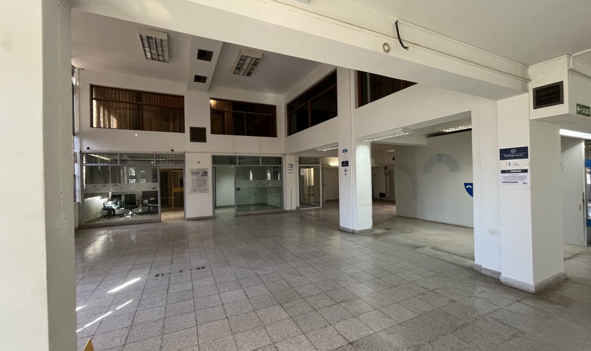 Propiedad De La Galería