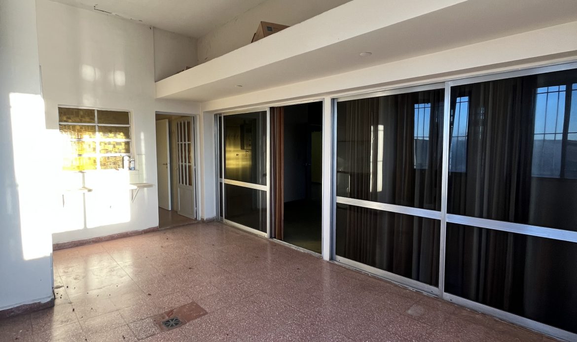 Propiedad De La Galería
