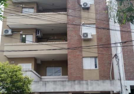 Mariano Comas 2667 Piso 1