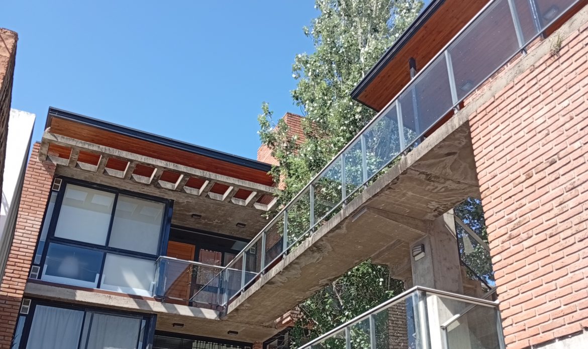 Propiedad De La Galería